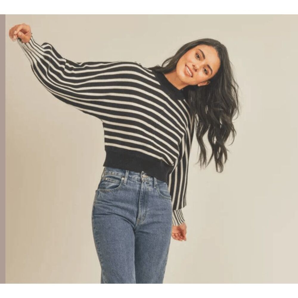 &Merci Striped Black and White‎ Women's Sweater M